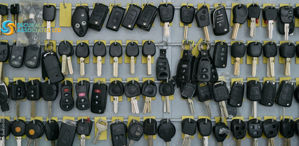 LOST CAR KEY/ DUPLICATE CAR KEY: