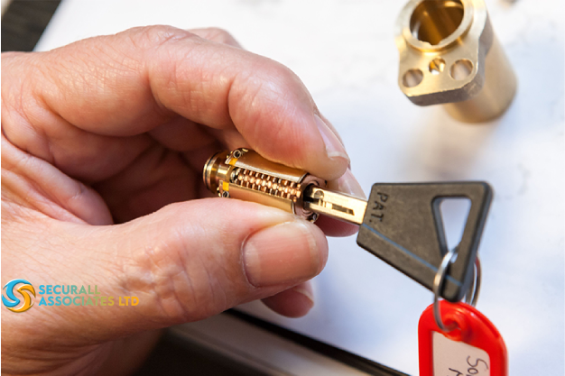 Mater Key Design & Installation: 